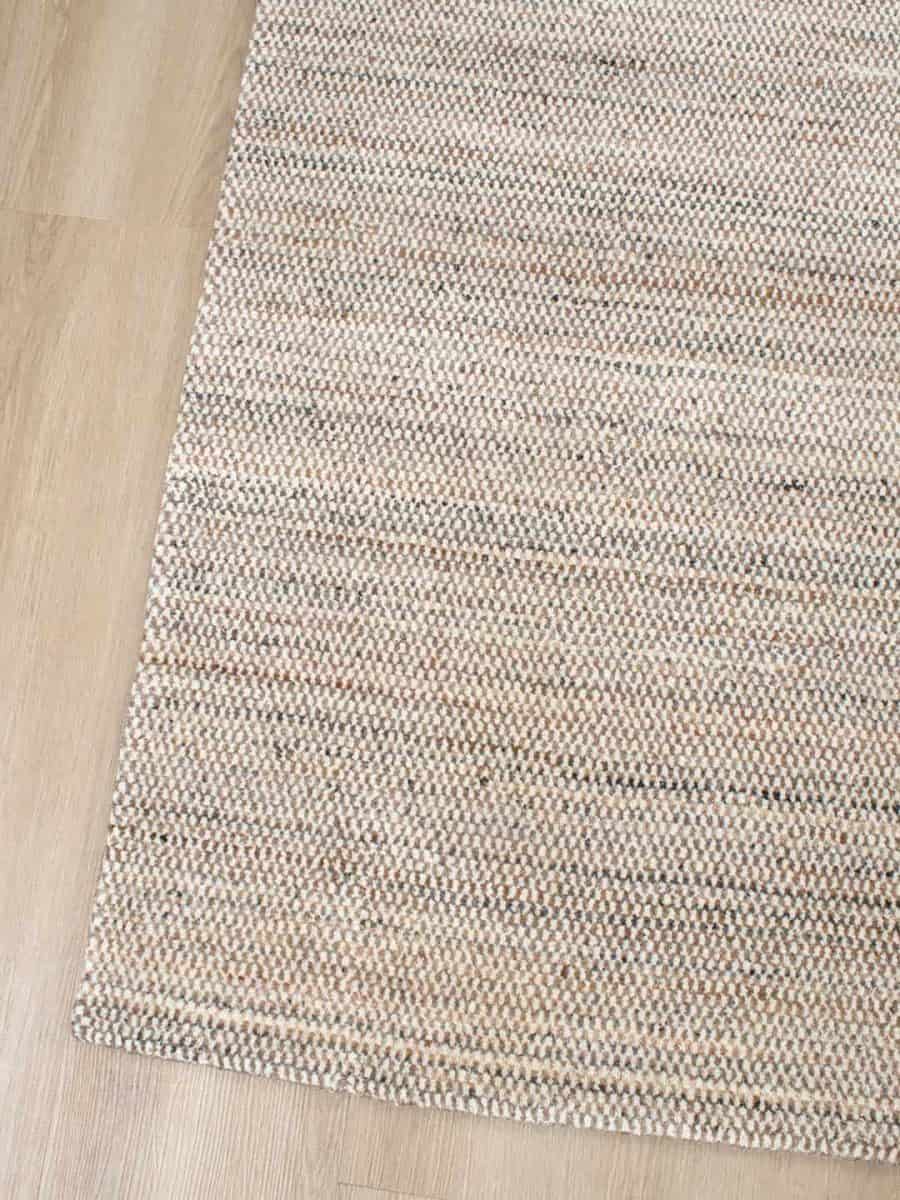Mystique-Ivory-rust-stans-rug-centre-wool-handwoven rug