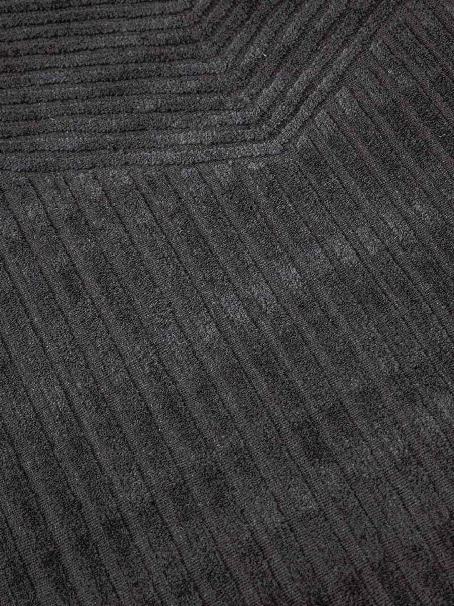 Elm-ink-charchoal-grey-stans-rug-centre-wool-rug