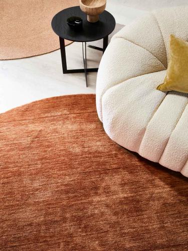 Diva-Ochre-orange-stans-rug-centre-hand-loom-knotted-pure-wool-rug-circle