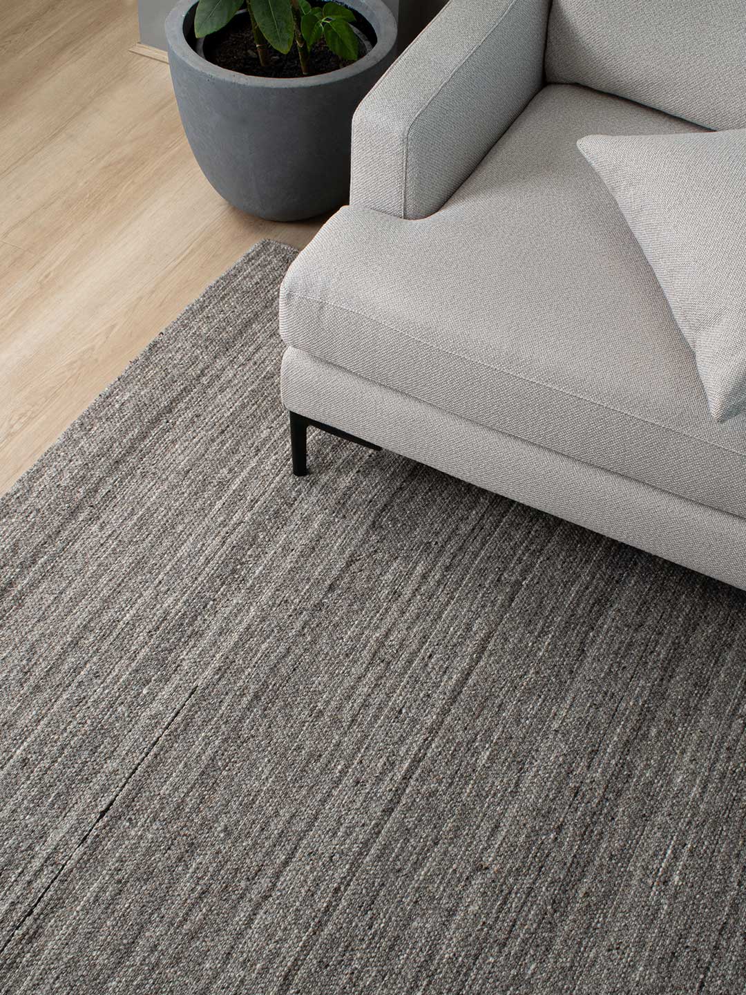 Layla-taupe-grey-brown-stans-rug-centre-Back-flatweave-modern-rugs-perth